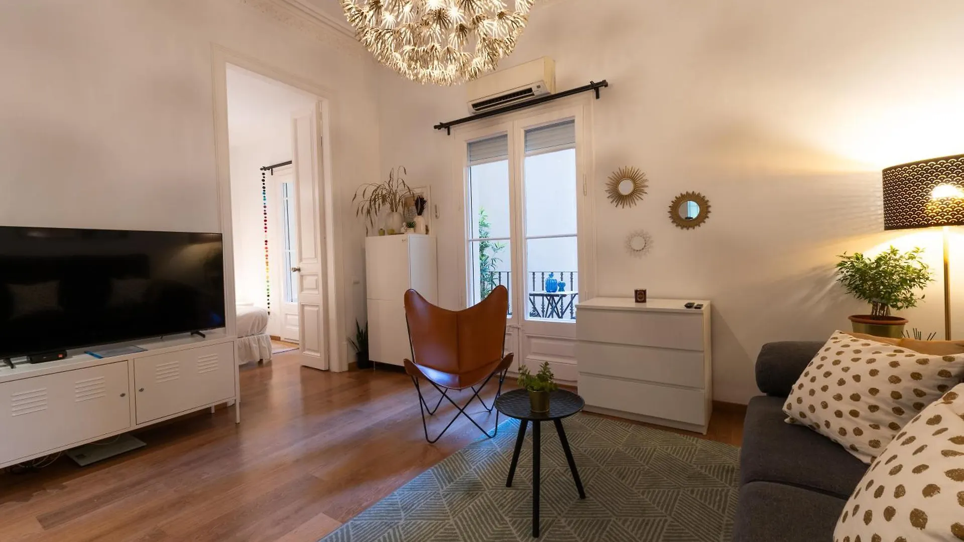 Eixample Apartment Барселона