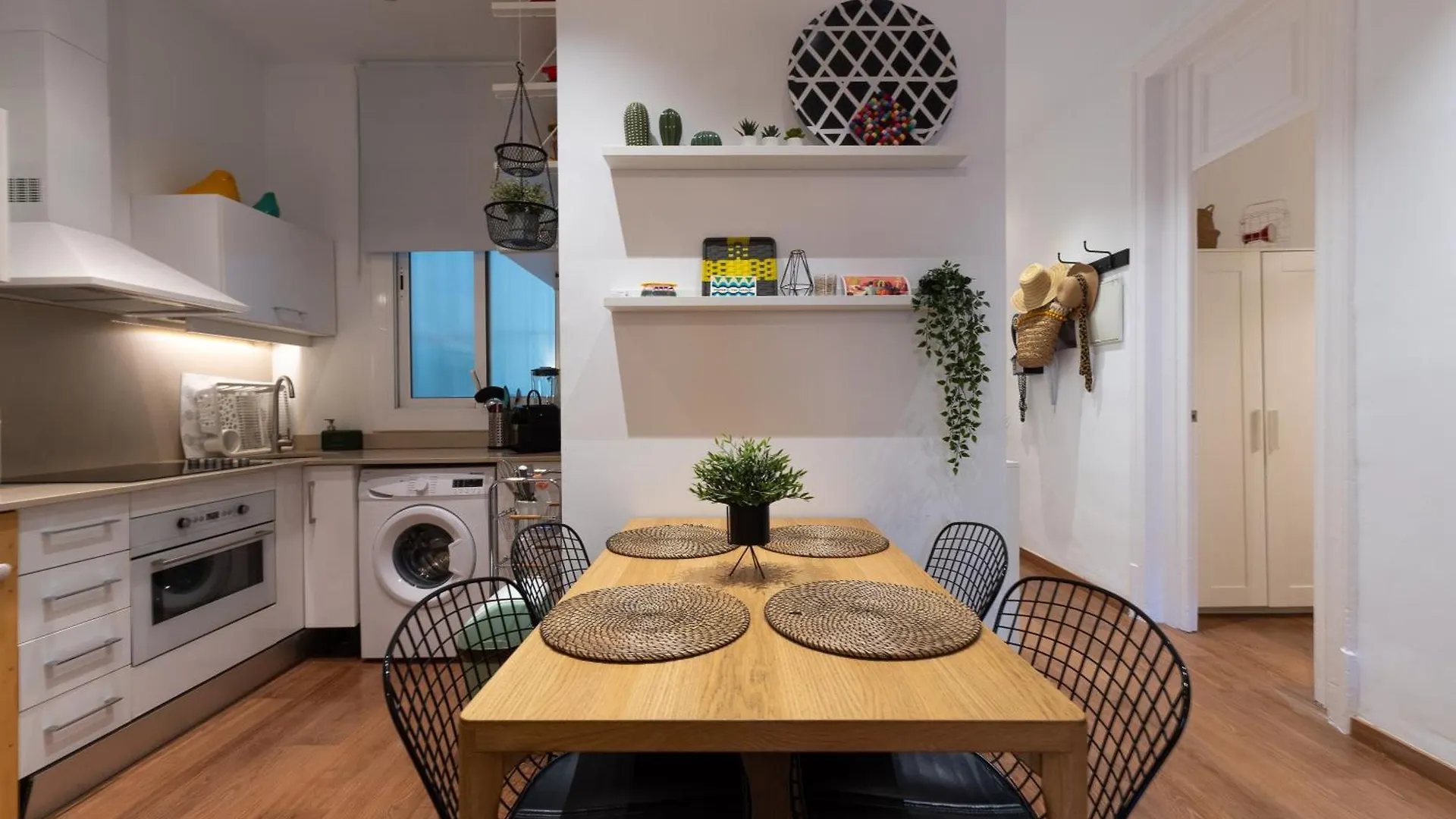 Eixample Apartment Барселона