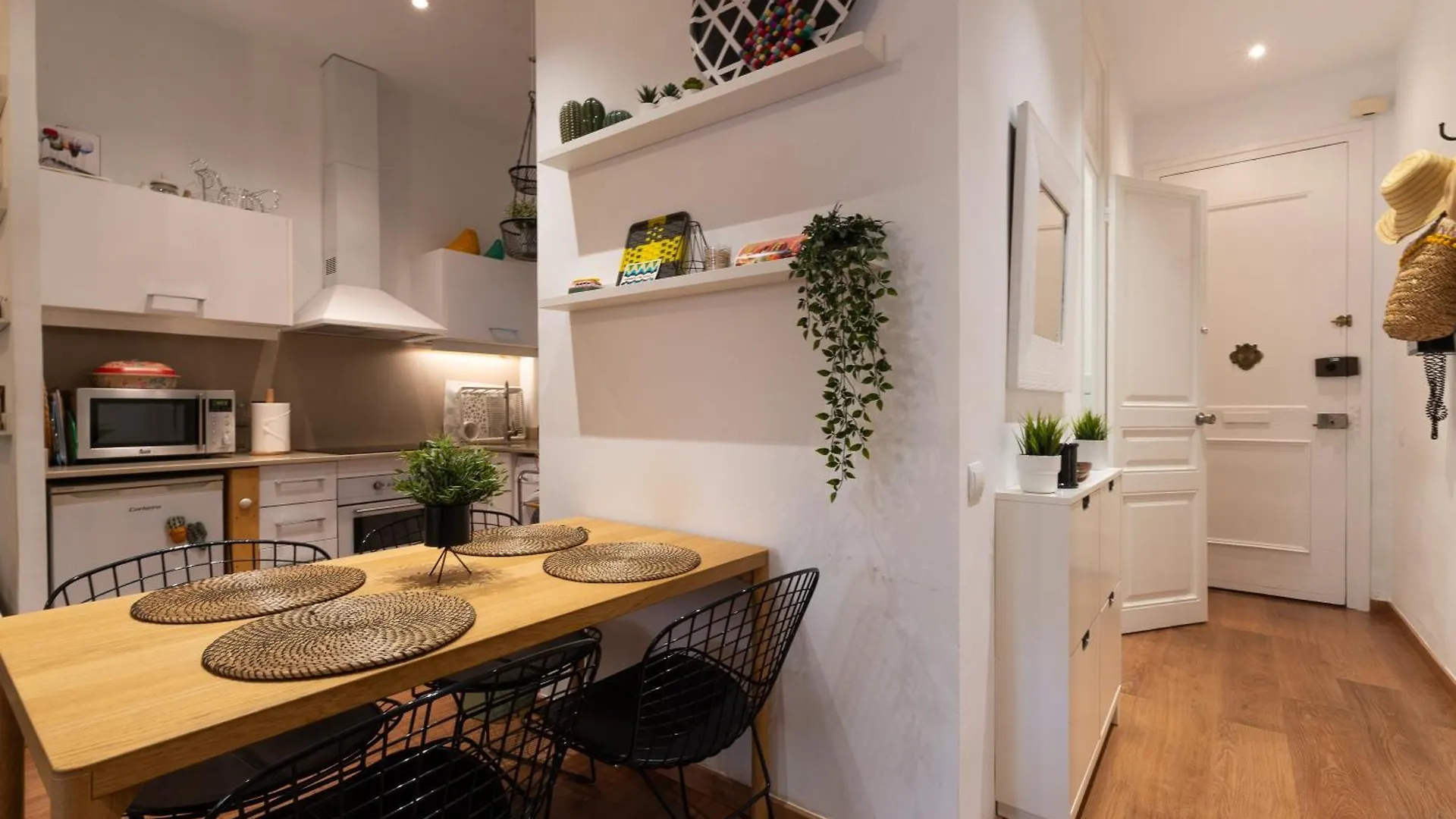 Eixample Apartment Барселона