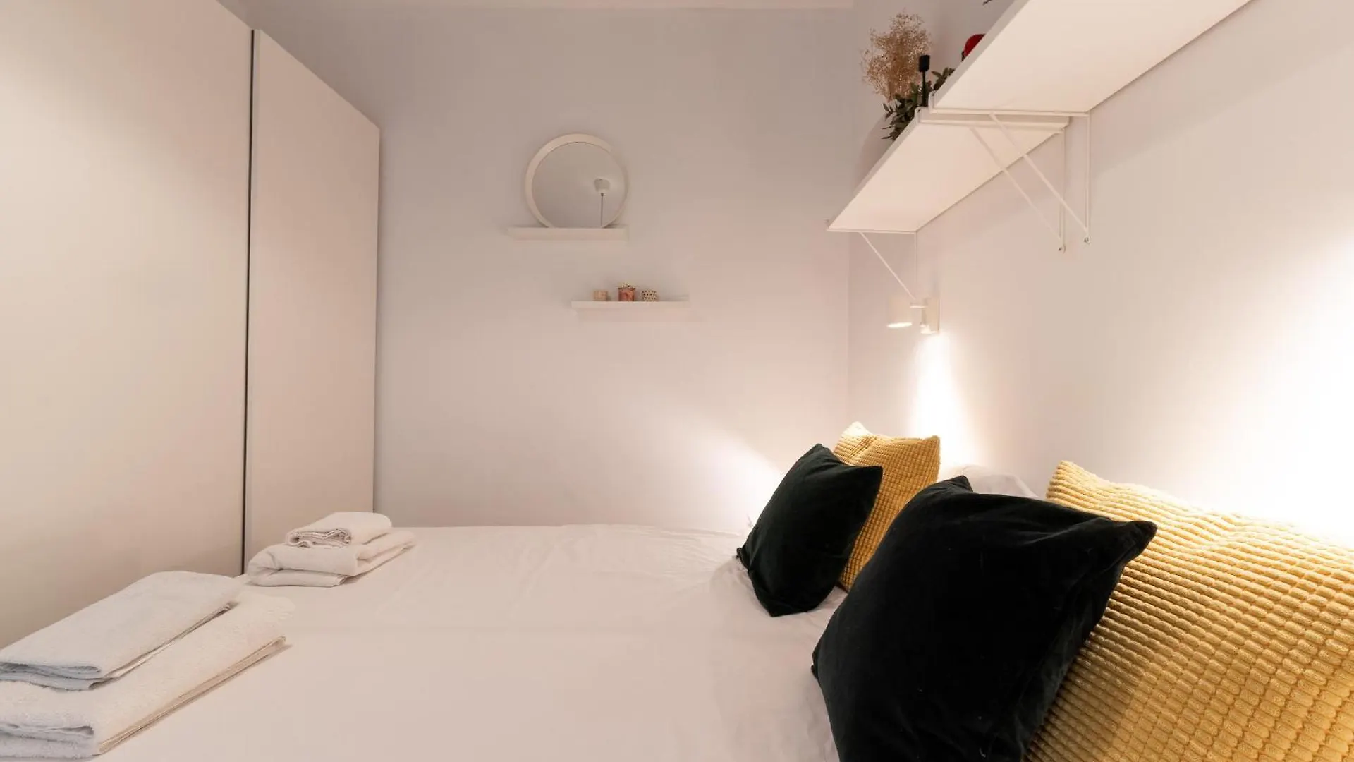 Eixample Apartment برشلونة 0*,