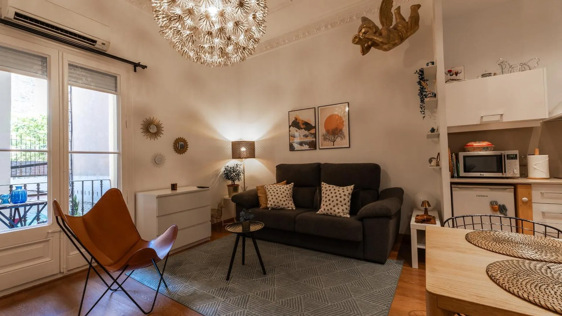 Eixample Apartment برشلونة
